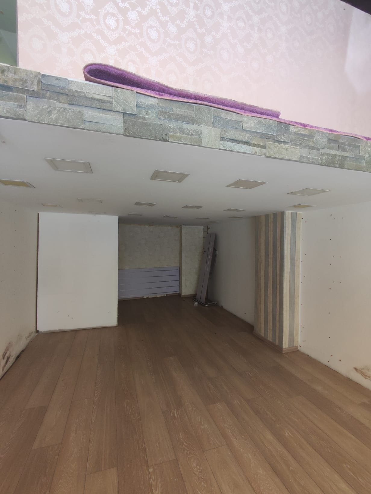 For Sale Shop in Ramallah Rammallah City 32 Square meter