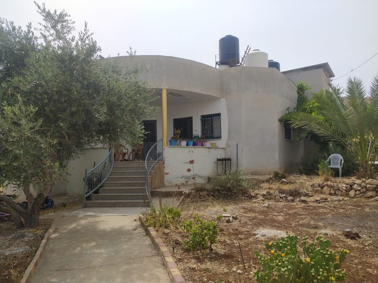 للبيع بيت مستقل في نابلس الباذان 180 متر مربع